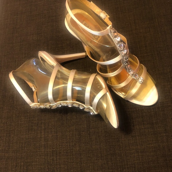 Elegant bejewelled dressy heels - Picture 5 of 8